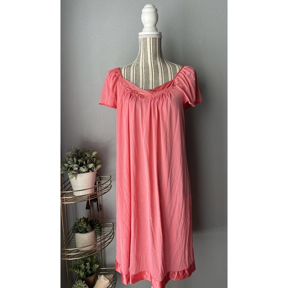 Vtg Vanity Fair short Nightgown Sleeveless Nylon Bright Hot Pink Size Small - Picture 1 of 5